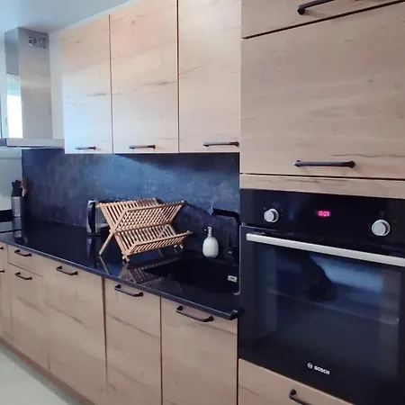 Rez De Villa, Et Sa Terrasse A Apartman *