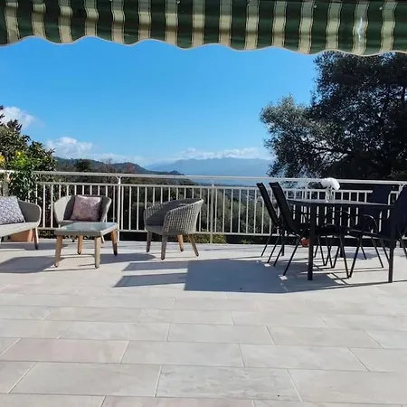 Rez De Villa, Et Sa Terrasse A Apartment *