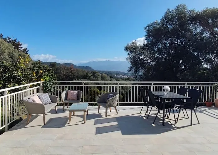 Rez De Villa, Et Sa Terrasse A Apartment *